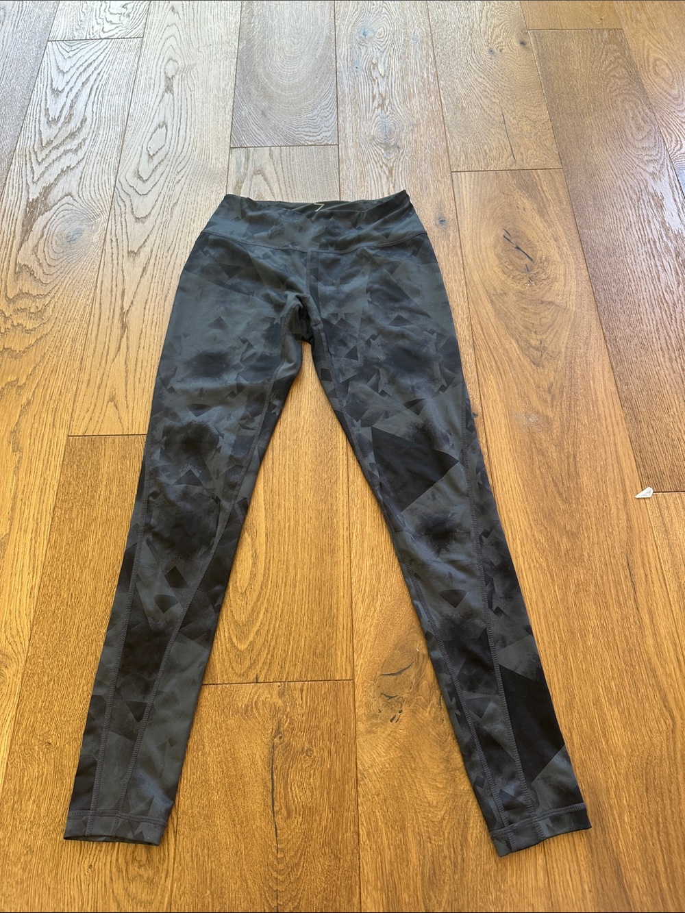 Zella Black Tonal Geometric Leggings